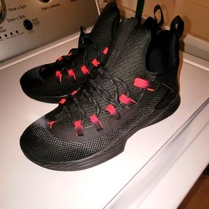 Jordan's black red hype style men.size 8